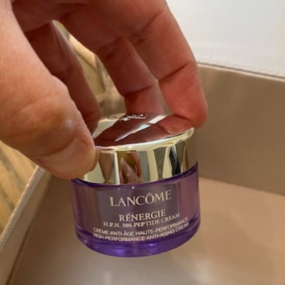 Lancome Skin Care & Eye Shadow - Picture 3 of 10